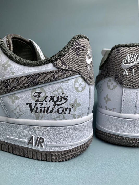 NIKE Air Force 1 Sneakers