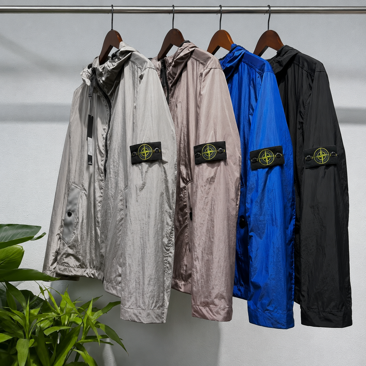 Men's Lightweight Hooded Windbreaker Jacket – Water Resistant Outdoor Casual Jacket