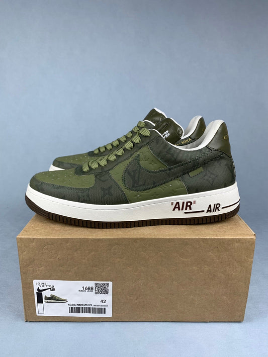 NIKE Air Force 1 Sneakers