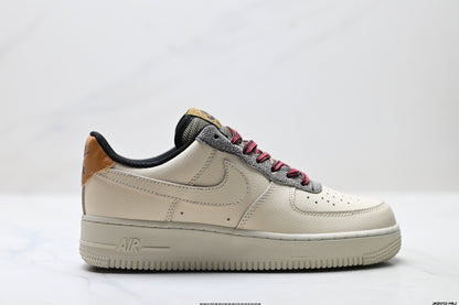 Nike Air Force 1 ’07 Low-Top Sneakers