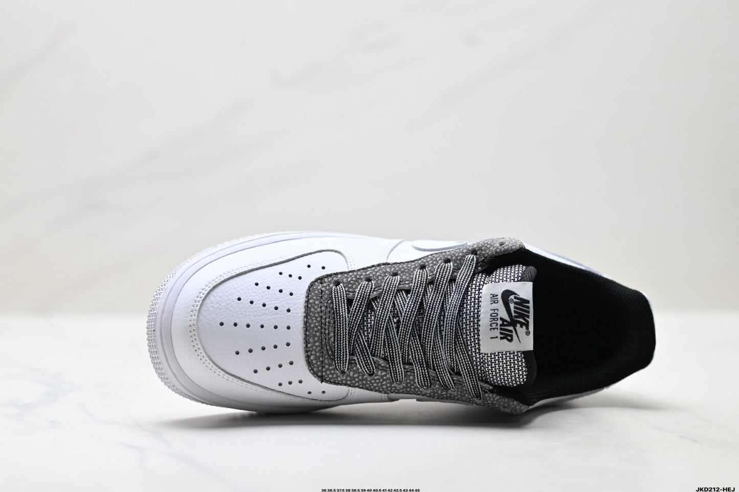 Nike Air Force 1 ’07 Low-Top Sneakers