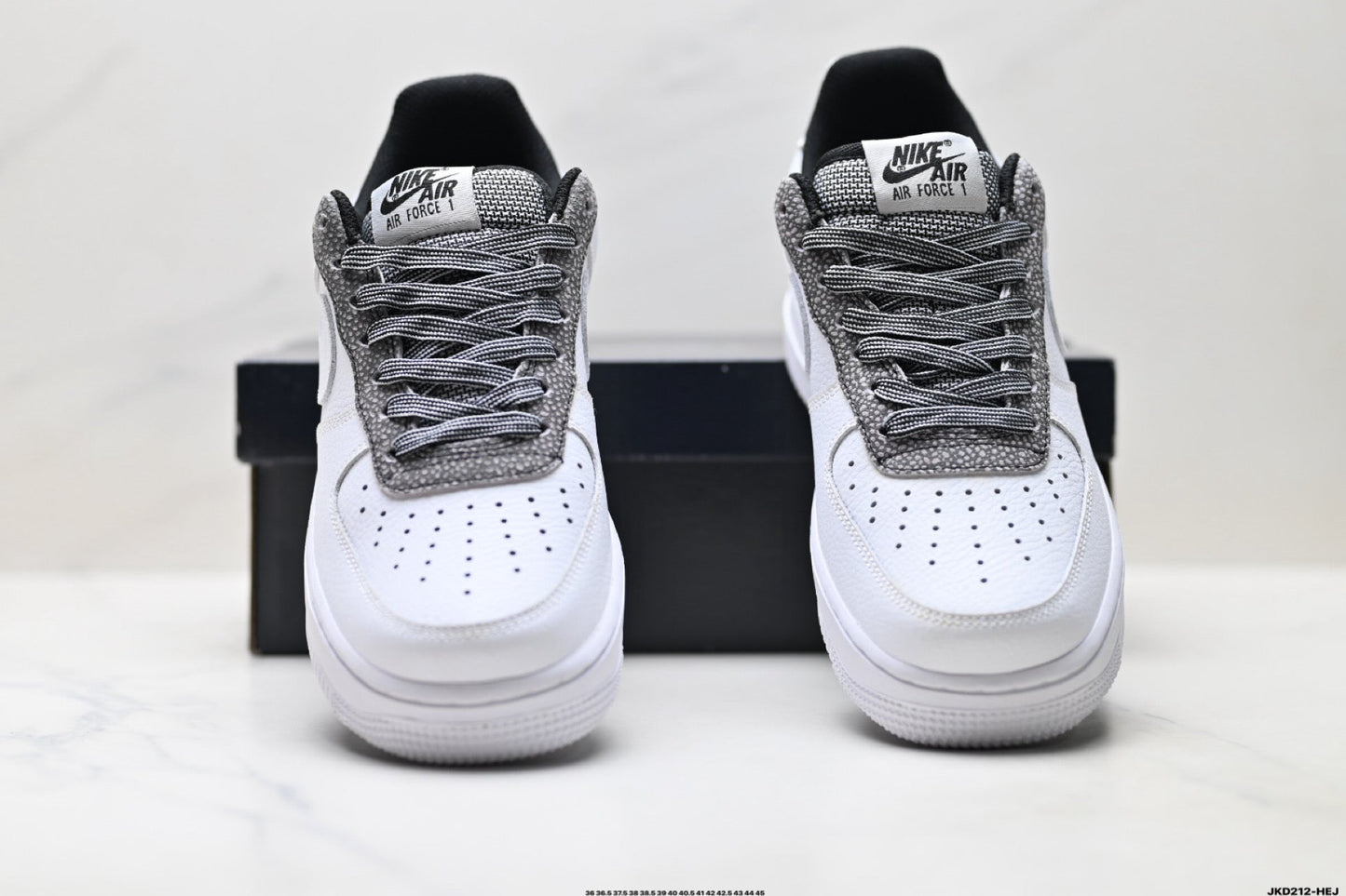 Nike Air Force 1 ’07 Low-Top Sneakers