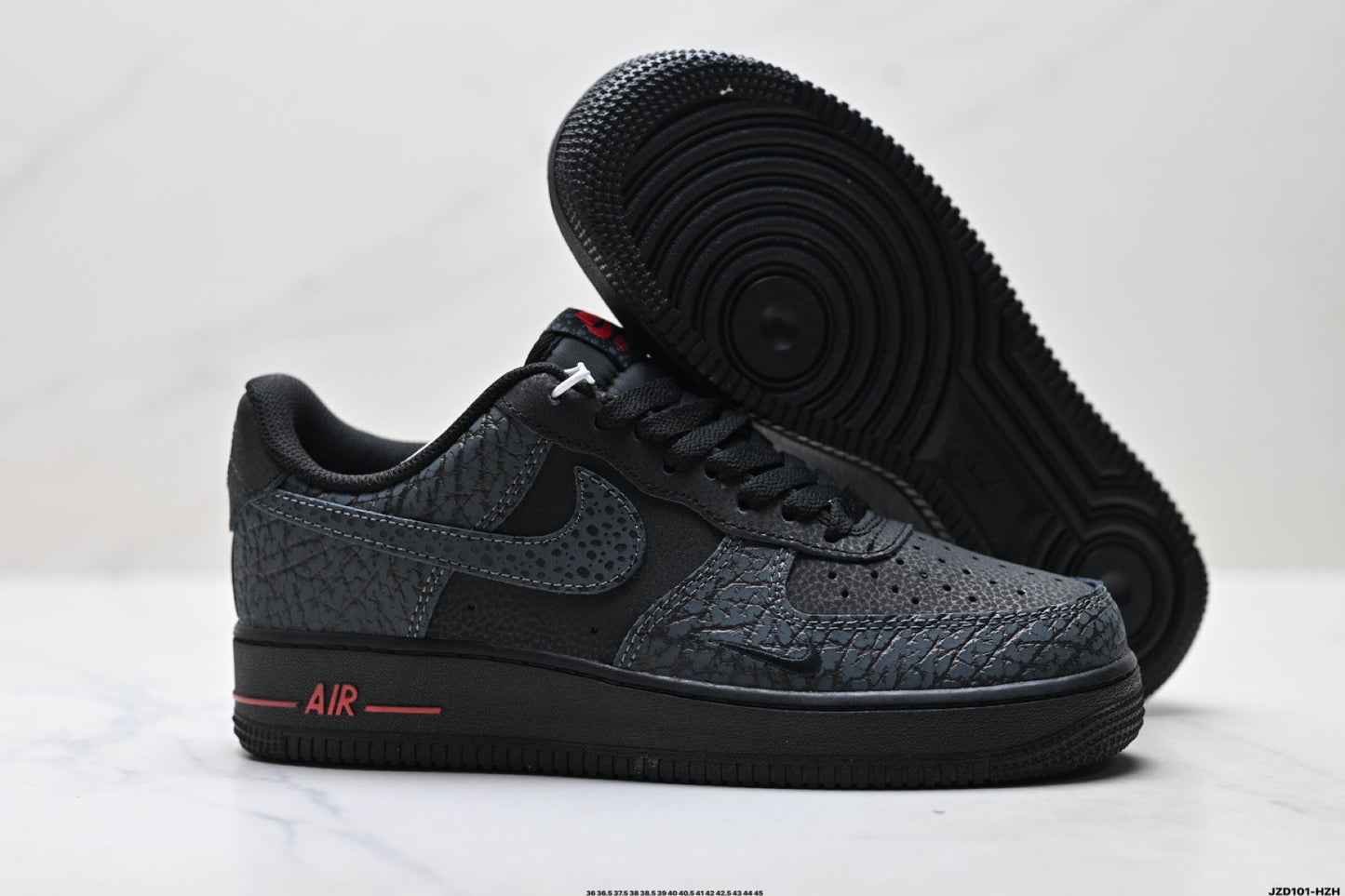 Nike Air Force 1 ’07 Black Sneakers