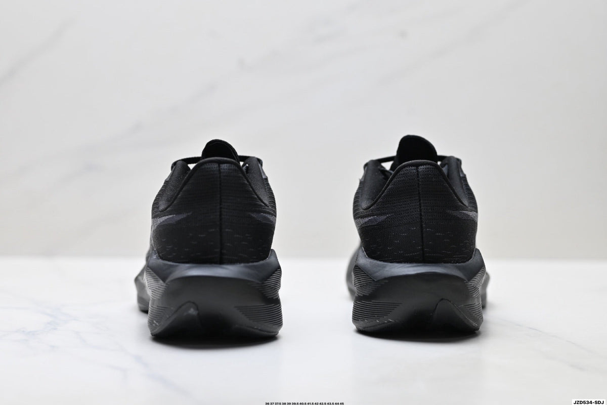 ASICS Novablast 6 Running Shoes
