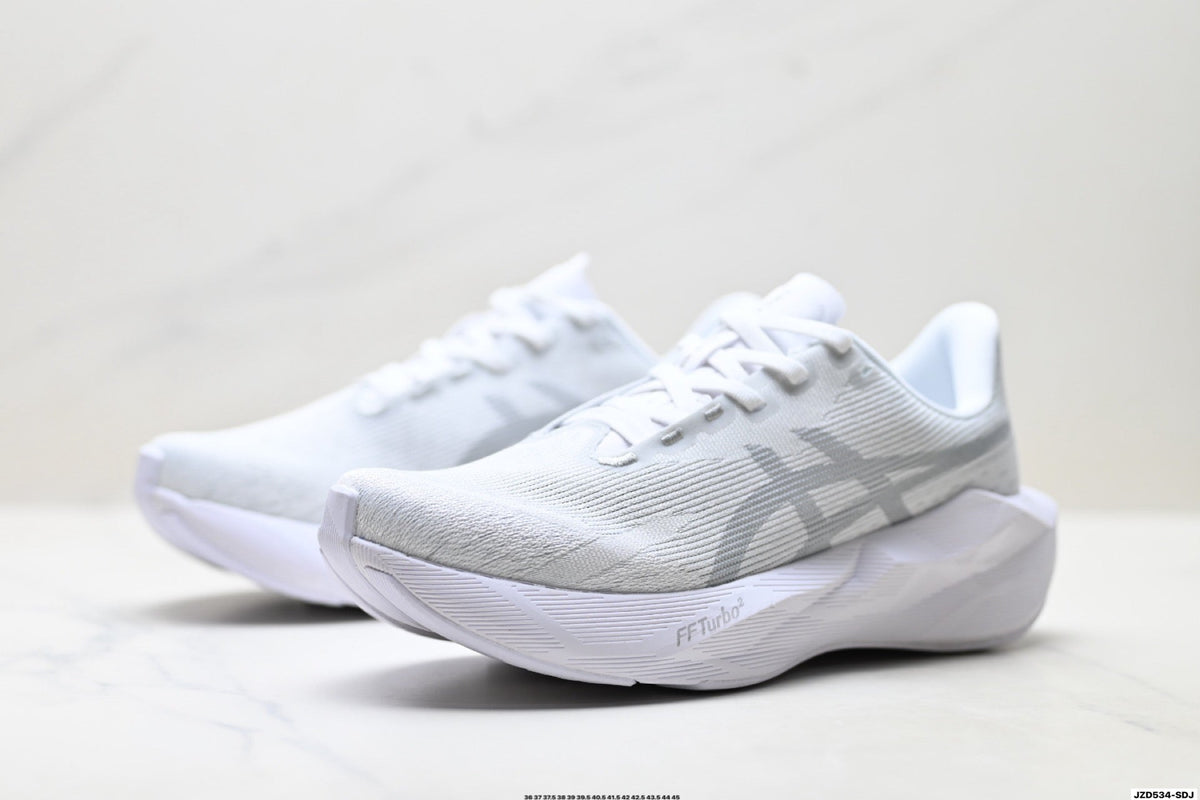 ASICS Novablast 6 Running Shoes