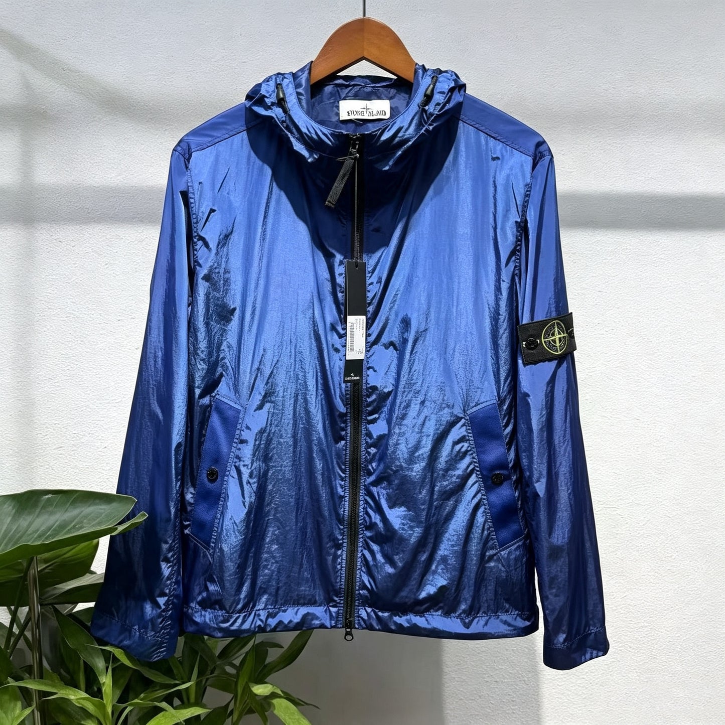 Men's Lightweight Hooded Windbreaker Jacket – Water Resistant Outdoor Casual Jacket
