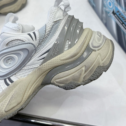 Balenciaga  Limited Edition Couple Style Shoe