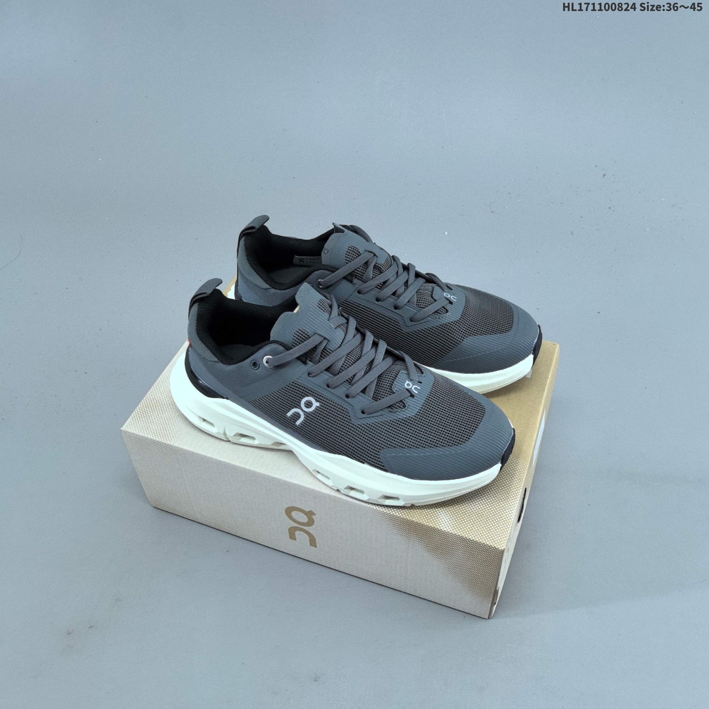 On Running Running Shoes #085
