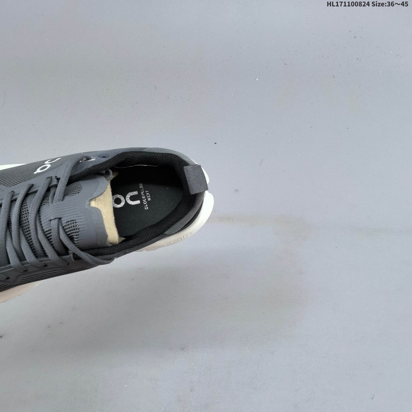 On Running Running Shoes #087