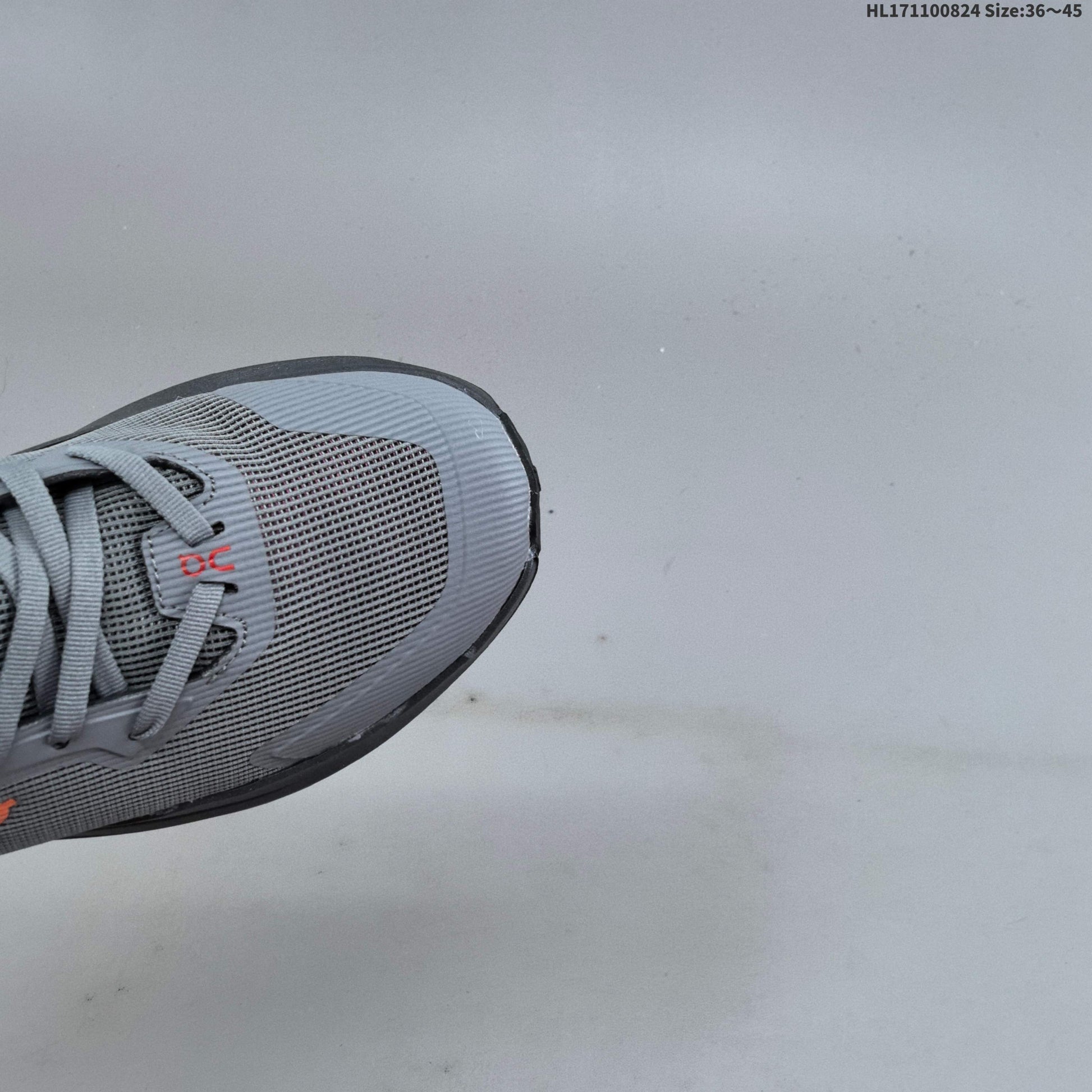 On Running Running Shoes #086