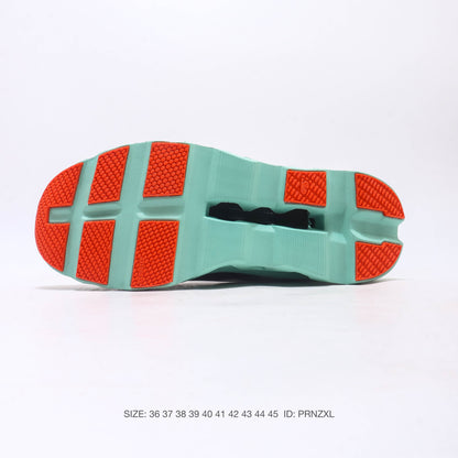 On Running Running Shoes #074