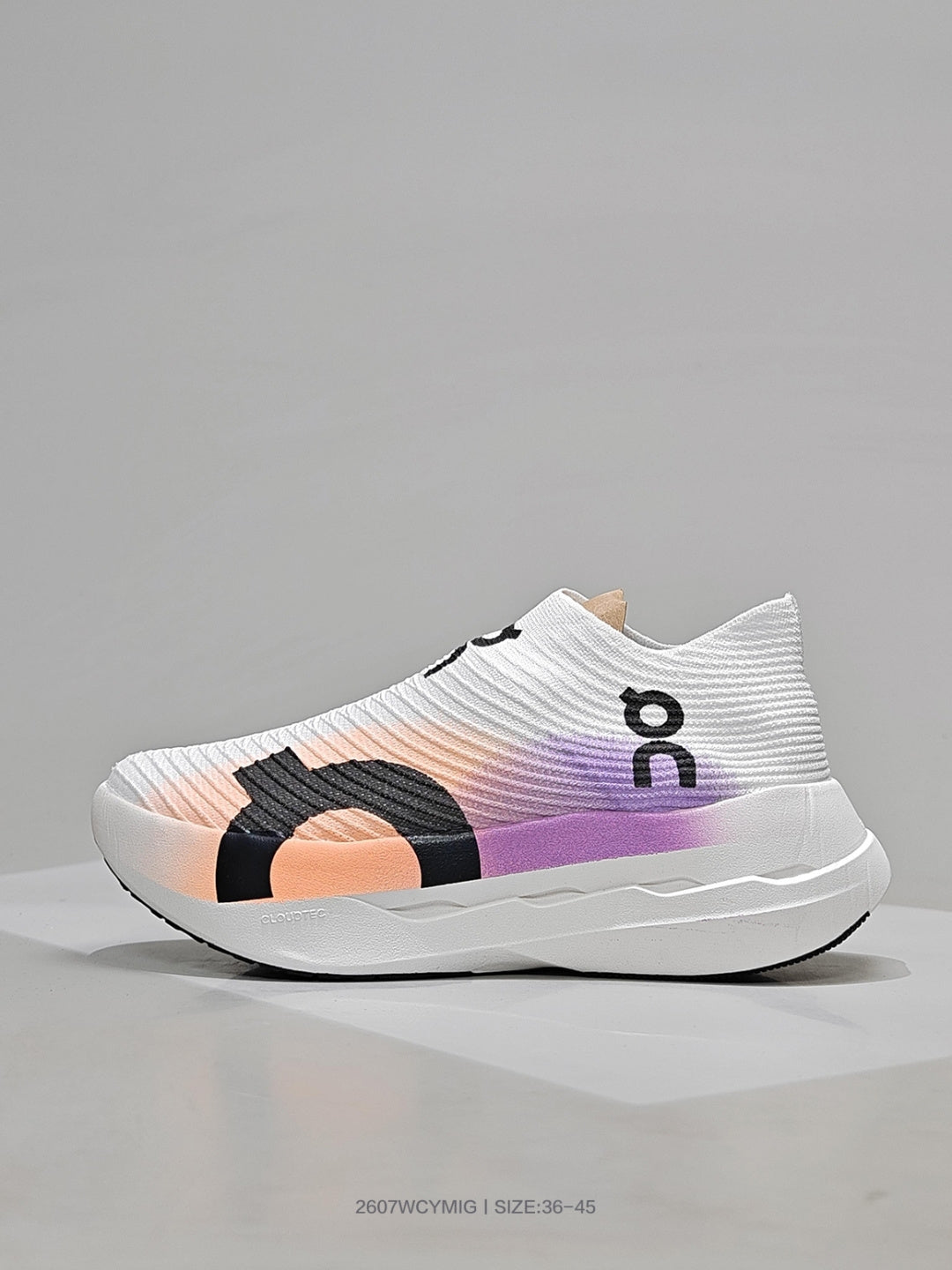 On Running Cloudboom Strike Ls #050