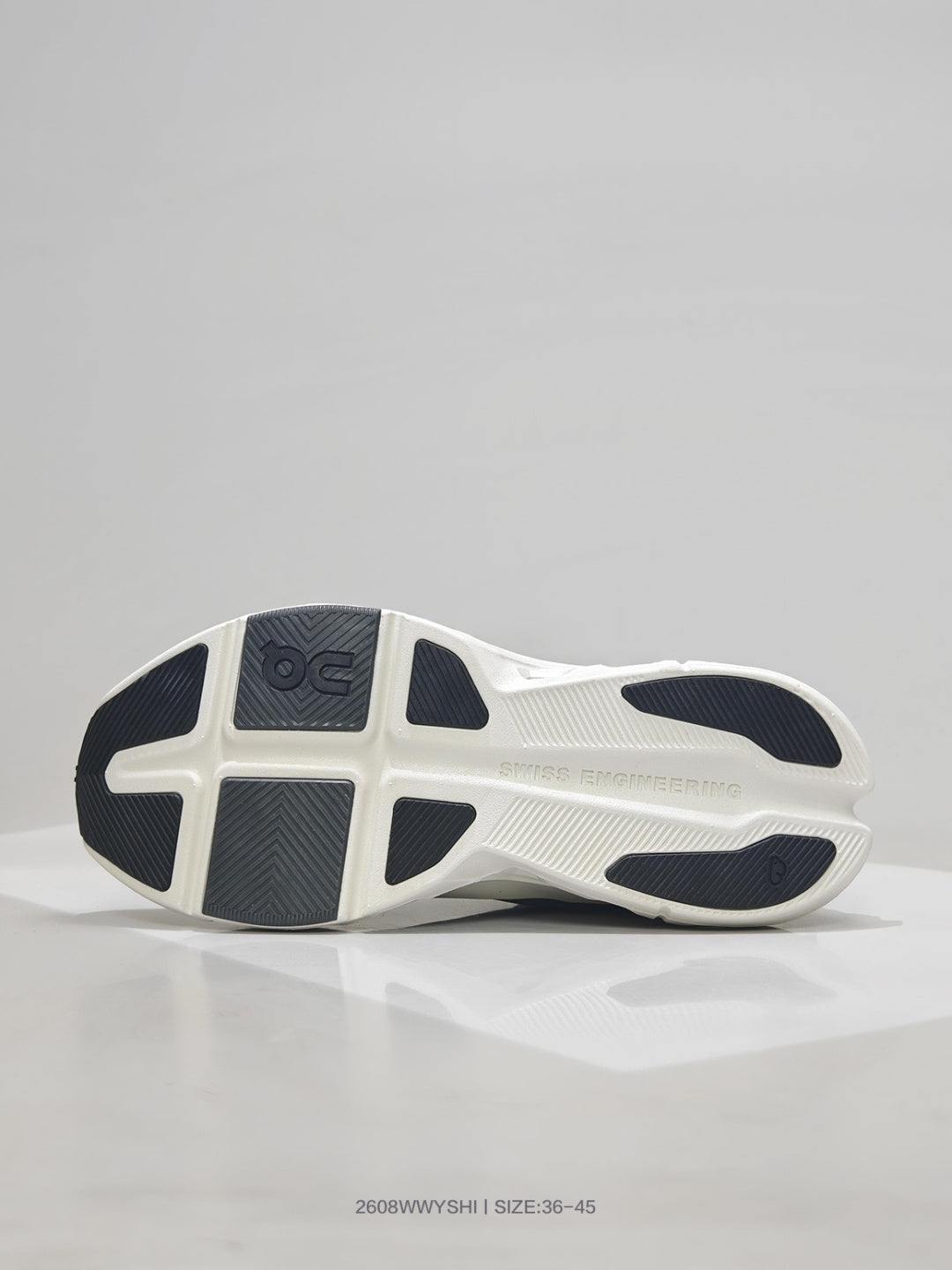 On Running Running Shoes #080