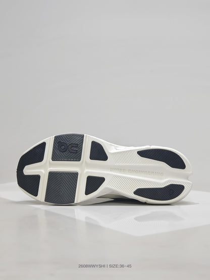 On Running Running Shoes #080
